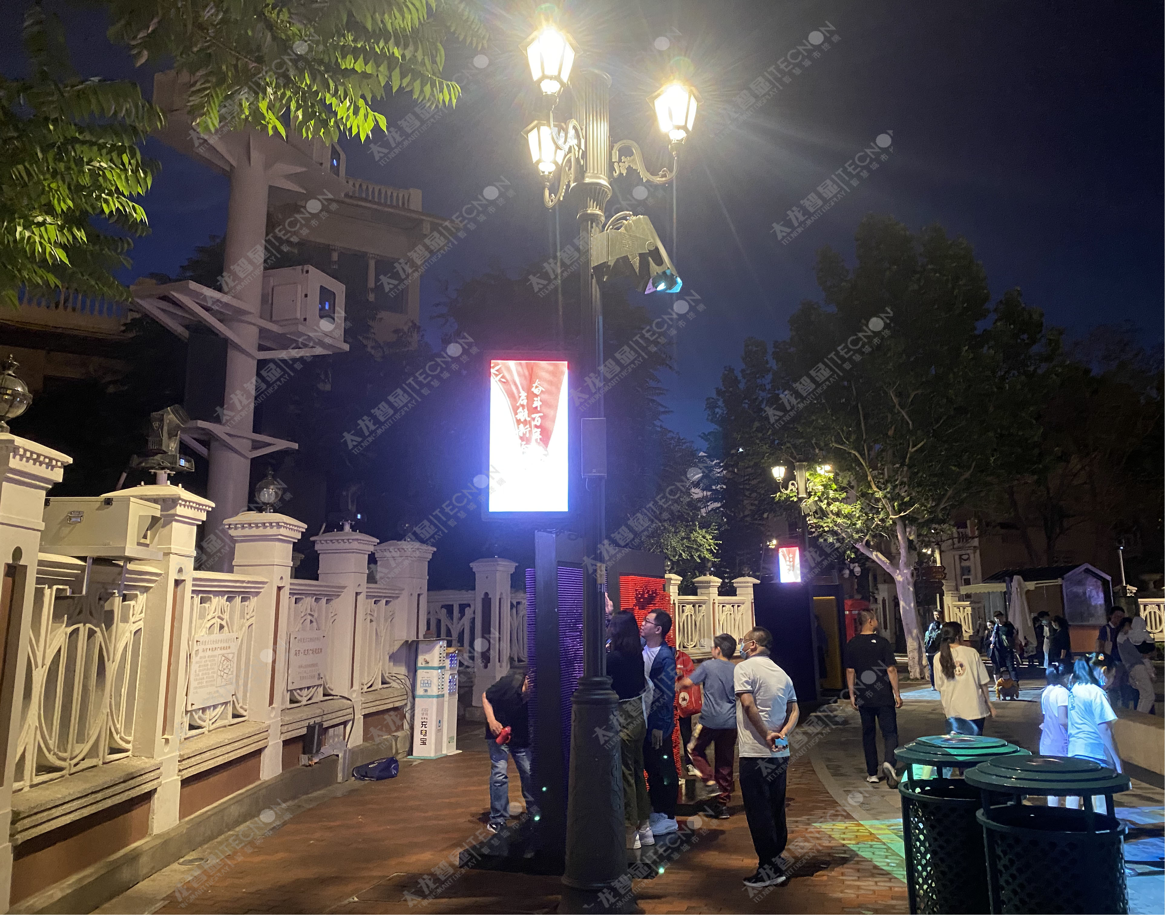 led燈桿屏|智慧燈桿屏|立柱廣告機|led廣告機|智慧路燈|戶(hù)外LED廣告機|燈桿屏