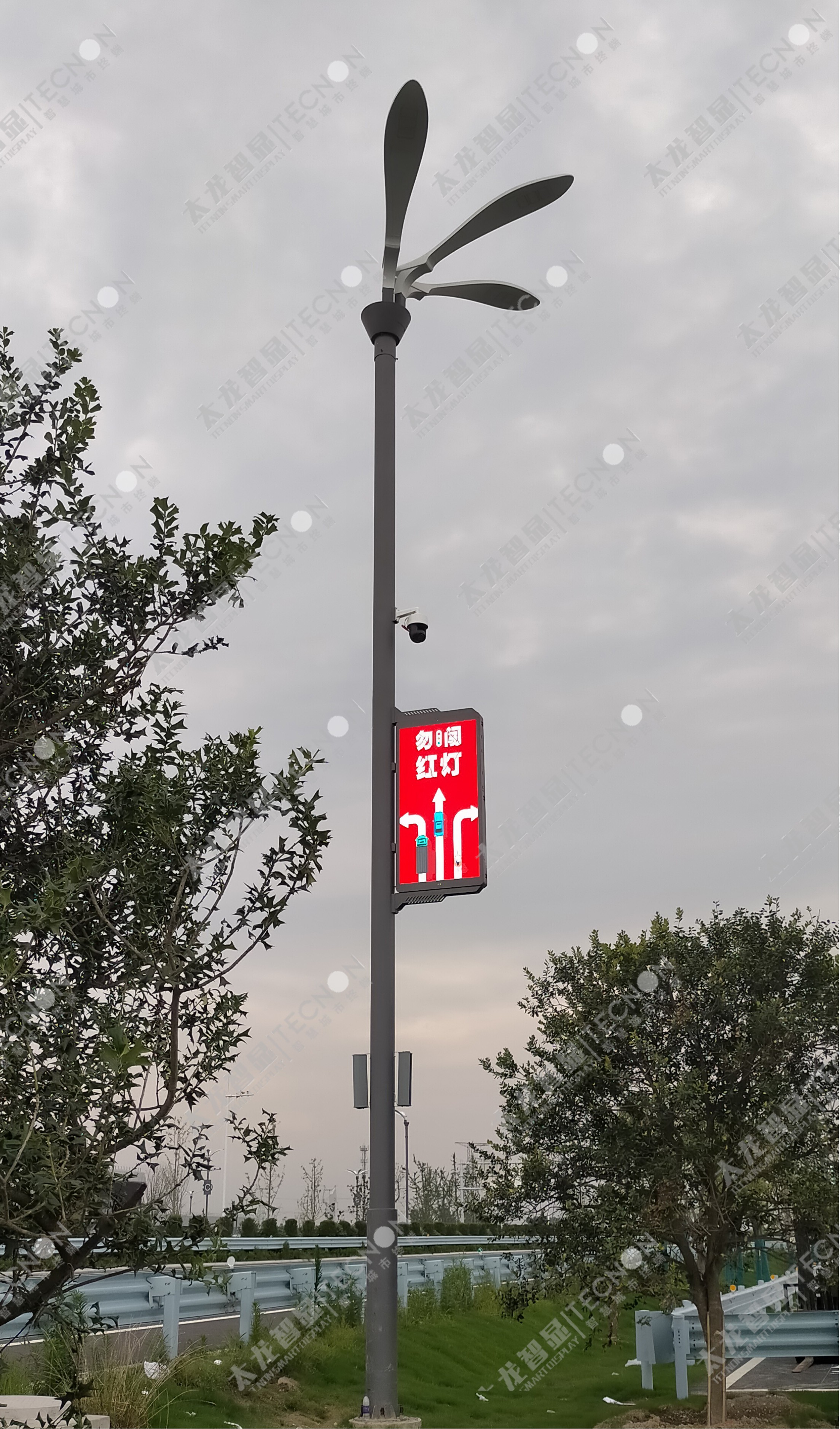 led燈桿屏|智慧燈桿屏|立柱廣告機|led廣告機|智慧路燈|戶(hù)外LED廣告機|燈桿屏