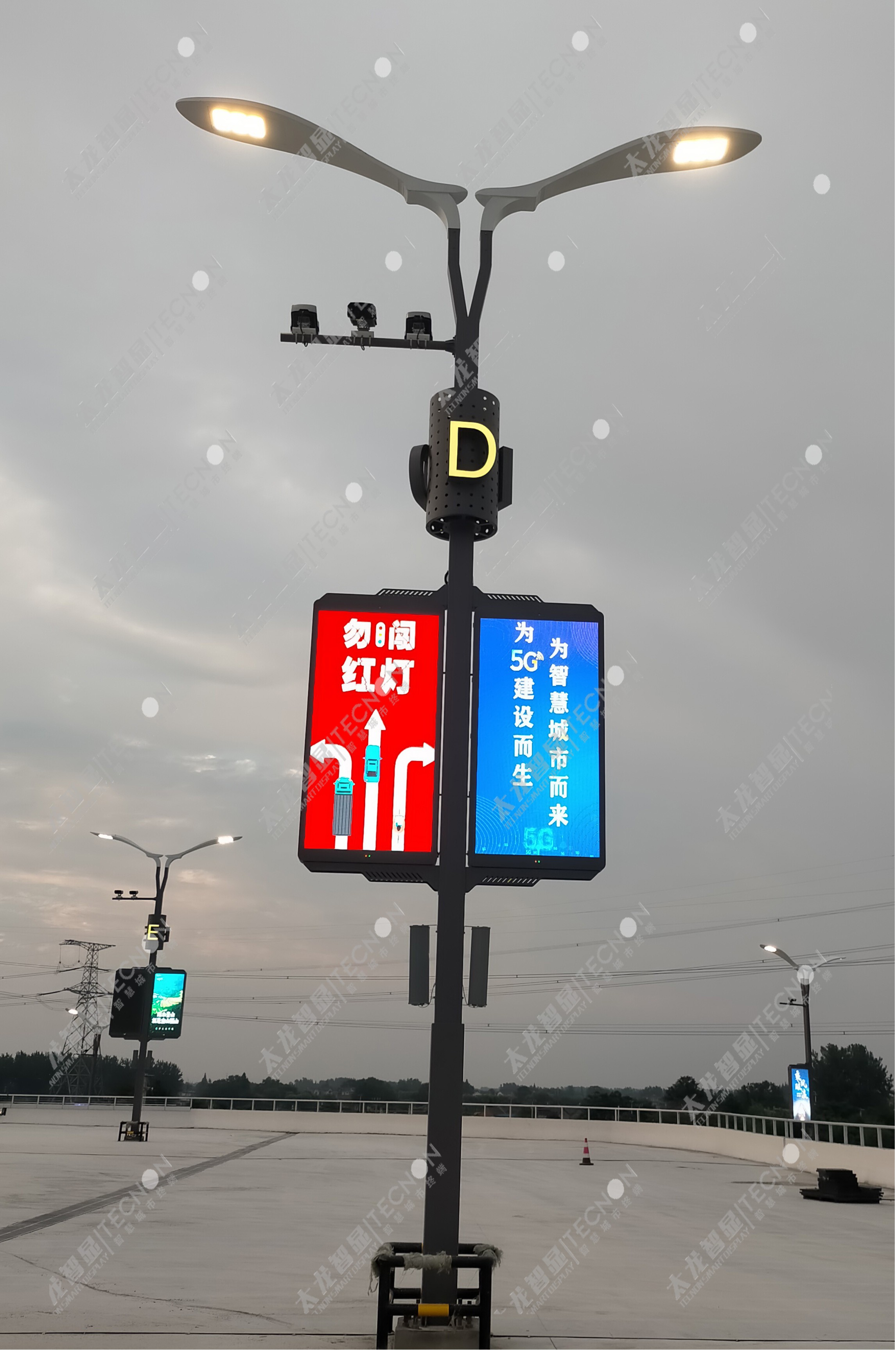 led燈桿屏|智慧燈桿屏|立柱廣告機|led廣告機|智慧路燈|戶(hù)外LED廣告機|燈桿屏