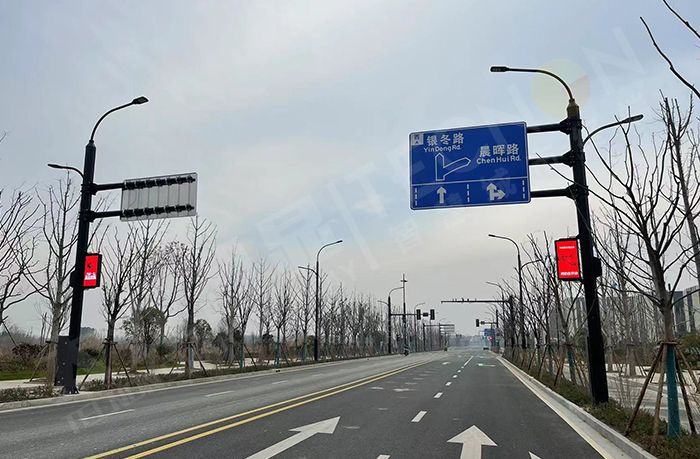 led燈桿屏|智慧燈桿屏|立柱廣告機|led廣告機|智慧路燈屏|戶(hù)外LED廣告機|燈桿屏|智慧燈桿|智慧路燈