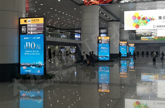 戶(hù)外LED廣告機,LED廣告機