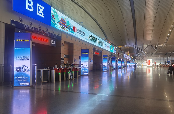 LED廣告機,戶(hù)外LED廣告機